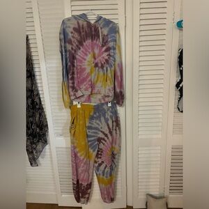 Comfy cozy Victoria secret tie dye sweat suit.